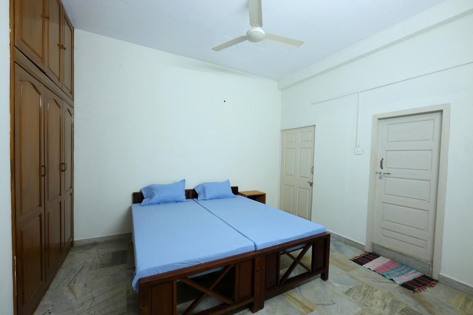 Temple View Residency Hotel Chottanikara Exterior photo