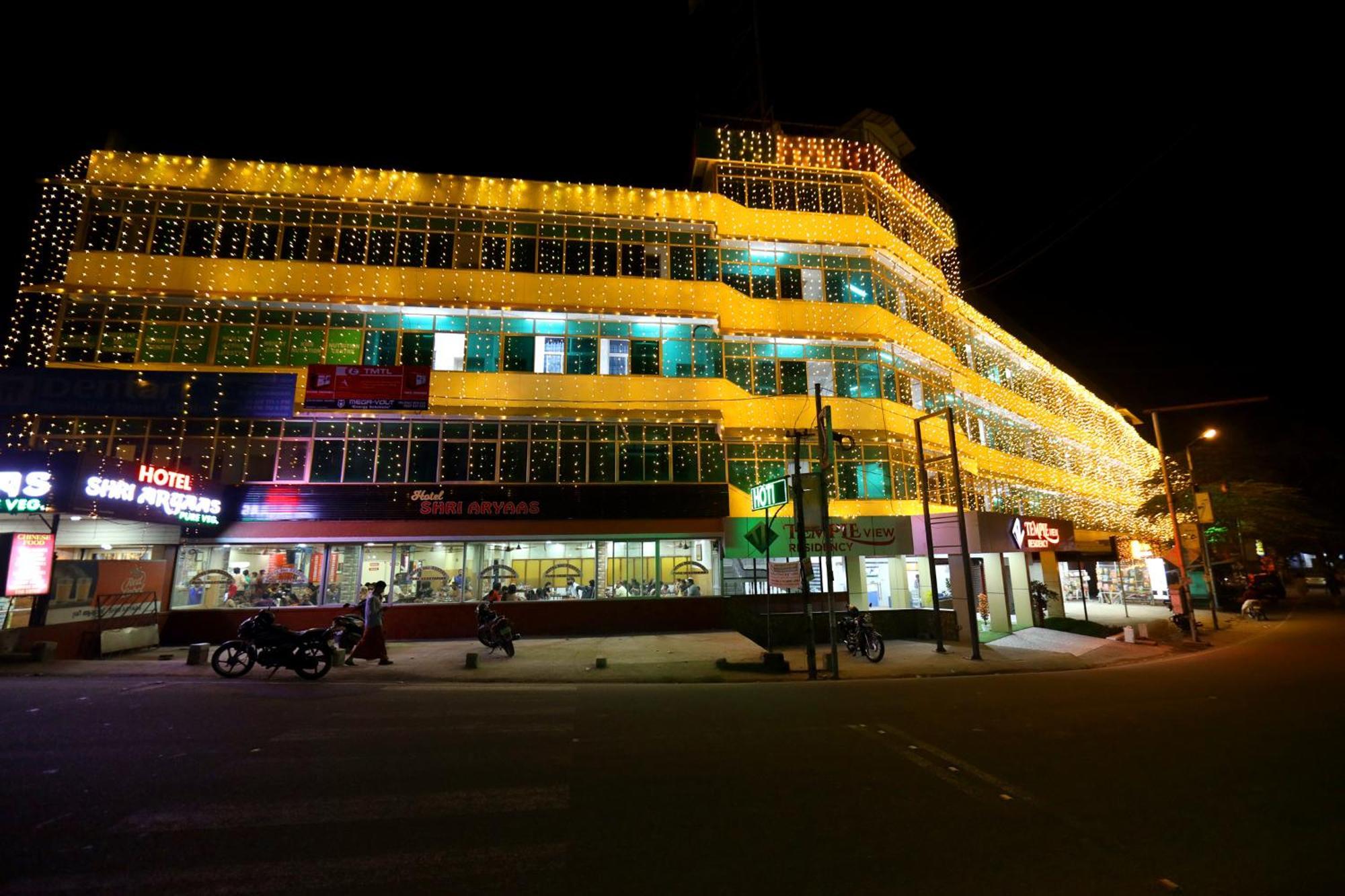 Temple View Residency Hotel Chottanikara Exterior photo